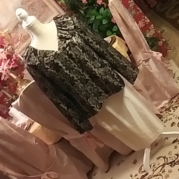 2pc suit - Picture 2 of 2